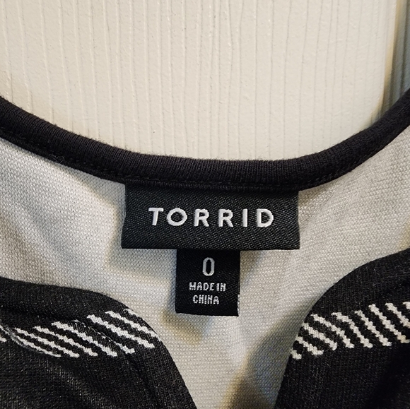 NWOT Torrid Ponte Sweetheart Corset Top - Picture 2 of 4